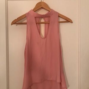 Cut-out tank (pink)